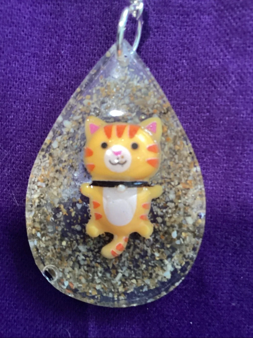 Orange tabby, kitty people need these adorable earrings!